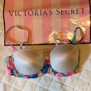 Pink Victoria secret bra
